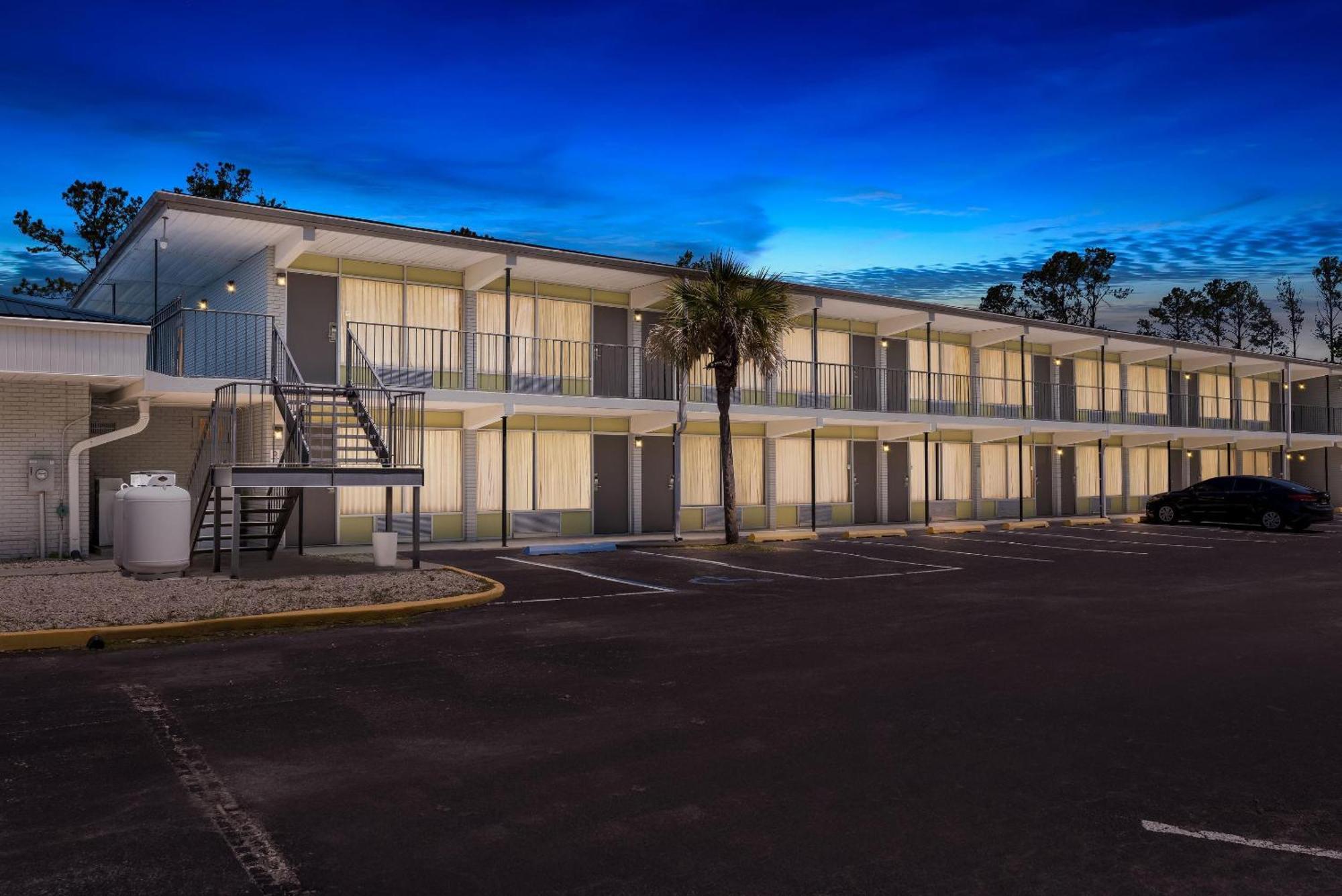 Econo Lodge Jennings 外观 照片
